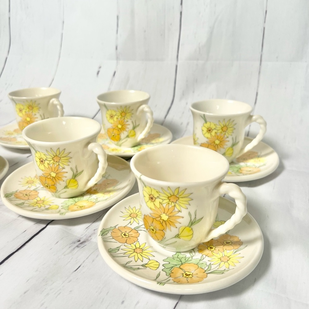 6 Ernestine Salerno Hand Painted and signed Italy cups and saucers  set